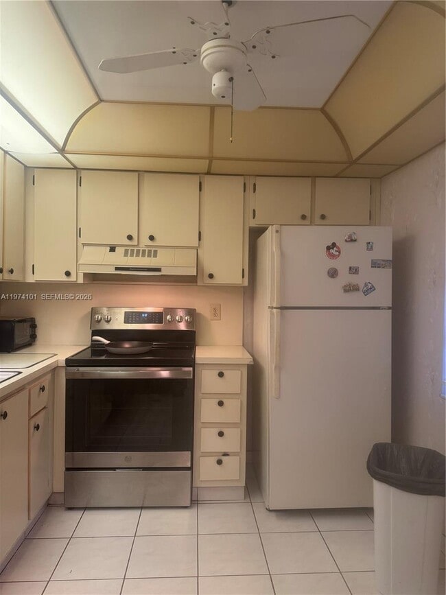 Building Photo - 441 SE 3rd St