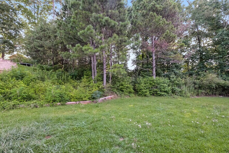 Building Photo - 422 Shoal Cir