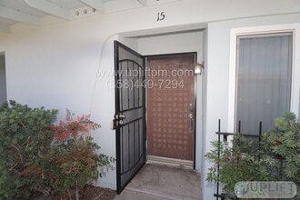 Building Photo - 2 Bedroom 1.5 Bath Home in 55+ Community