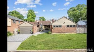 Primary Photo - 214-26 24th Ave