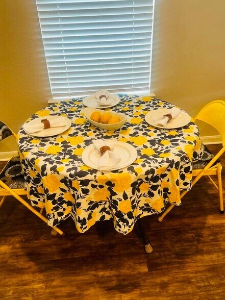 Building Photo - 448 Mallow Dr