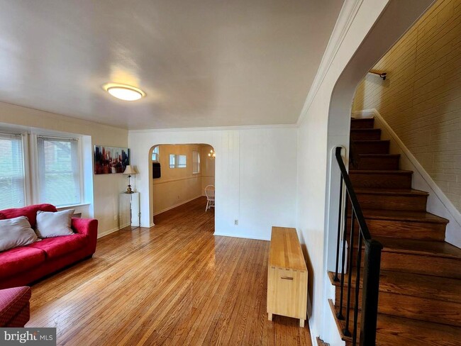 Building Photo - 203 Wilden Dr