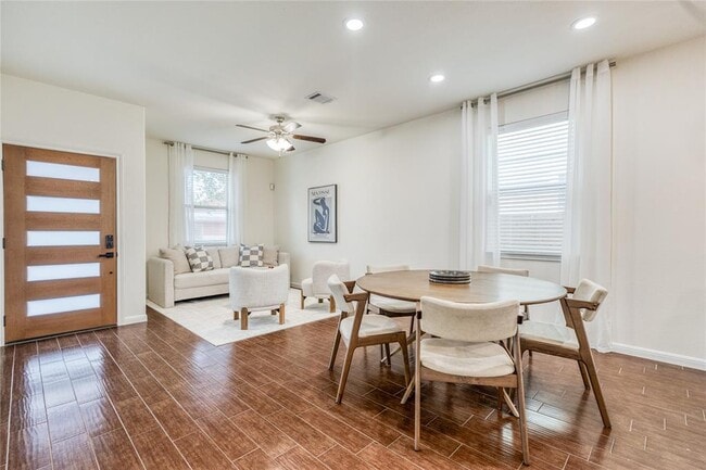 Building Photo - 5817 Loblolly Ln
