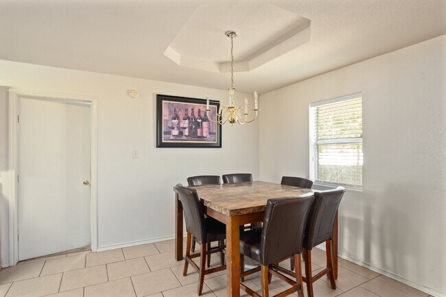 Building Photo - 1815 Liberty Hill Dr