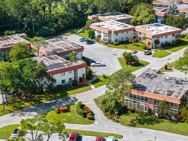 Building Photo - 2600 SE Ocean Blvd