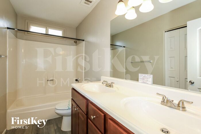 Building Photo - 15234 N 51st Dr
