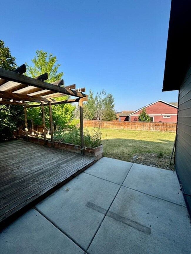 Building Photo - 3-Bedroom, 2-Bathroom Single-Level Home in Bozeman, MT