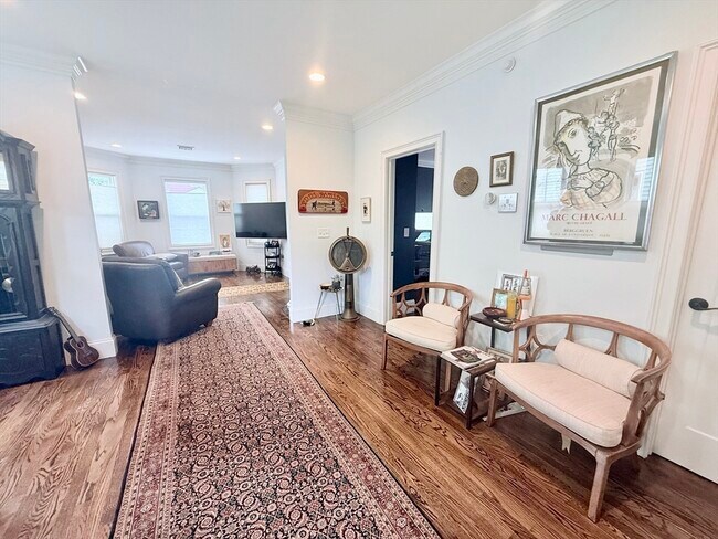 Building Photo - 58 Seaverns Ave