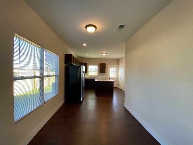 Building Photo - Home for Rent in McCalla, AL! Available to View Now!!!