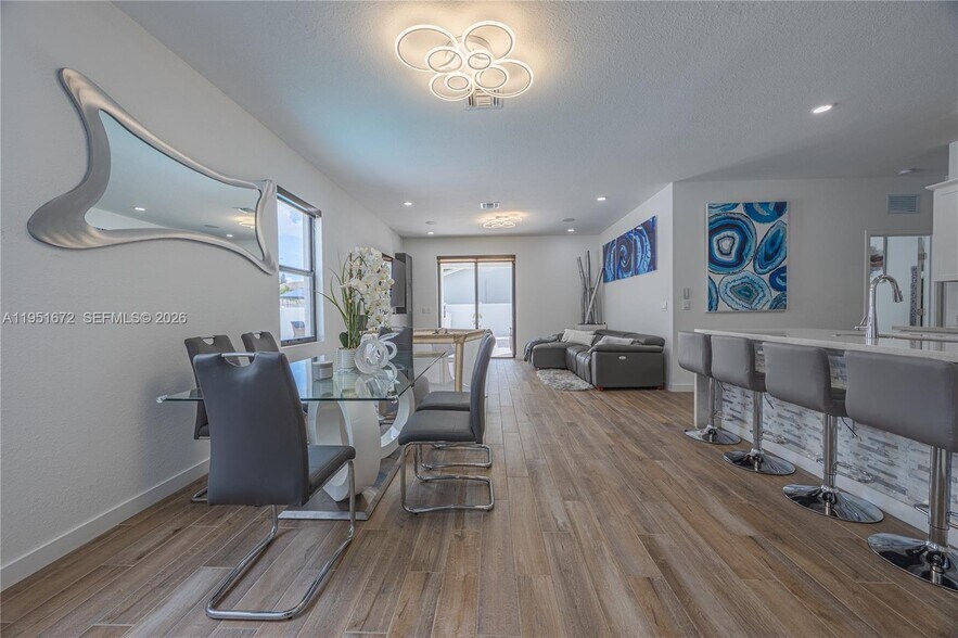 Building Photo - 7126 Rockwood Rd