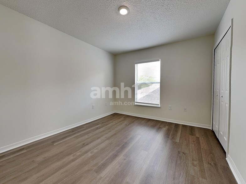 Building Photo - 1019 Brenton Leaf Dr