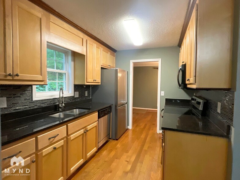Building Photo - 7762 Wildcreek Trail SE