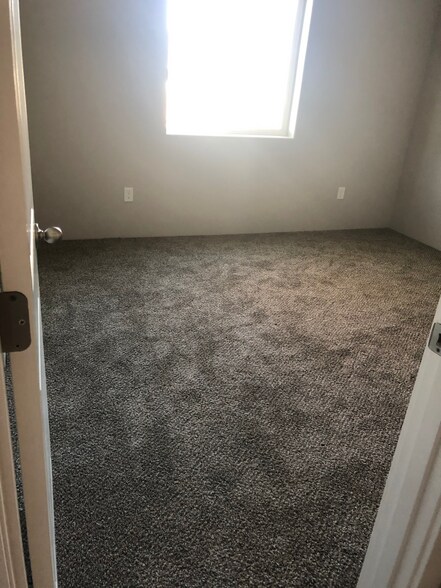Master Bedroom - 1677 Grand Ave