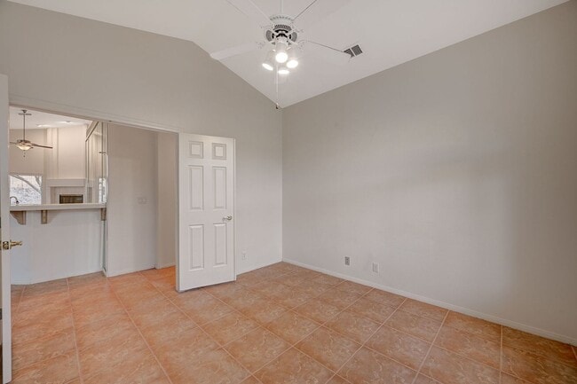 Building Photo - Great Calico Ridge Home