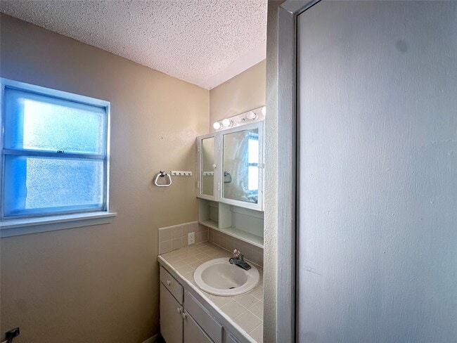 Building Photo - 1713 Mermaid Dr