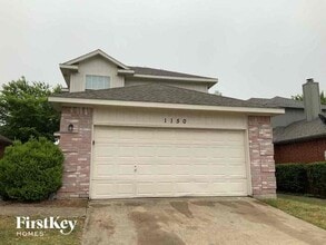 Building Photo - 1150 Lombard Ln