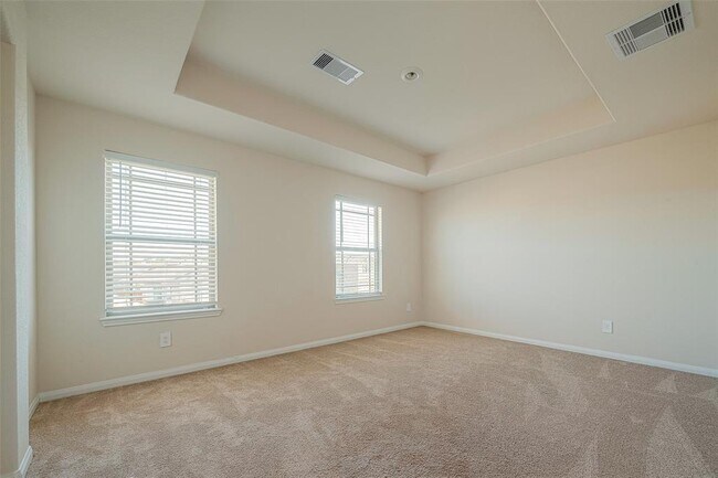 Building Photo - 14633 E Pine Heart Dr