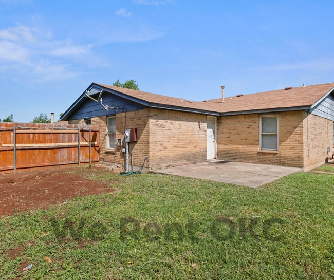 Building Photo - 7500 NW 113th Pl