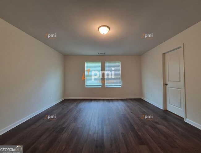 Building Photo - 1081 Cold Water Dr