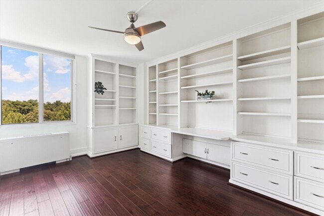 Building Photo - Great 2 Bedroom 2 Bath in Van Ness DC!