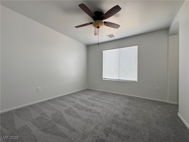 Building Photo - 9934 Juniper Haven Ave