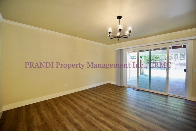 Building Photo - Completely Renovated Large Novato Home in ...