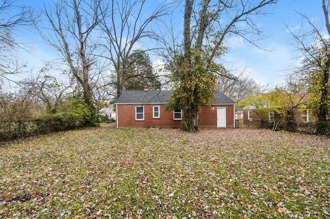 Building Photo - 405 Jean Ave
