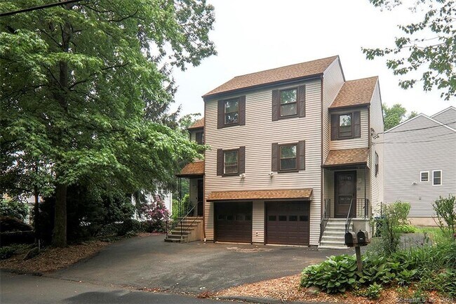Building Photo - 40 Howard Ave