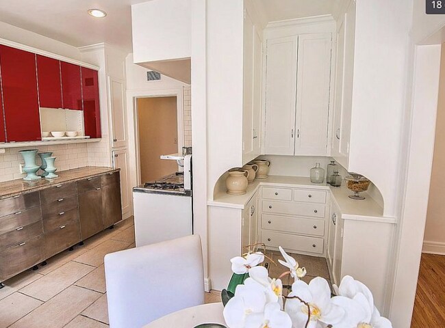 kitchen pantry - 141 S Orange Dr