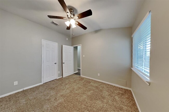 Building Photo - 21634 Falvel Lake Dr