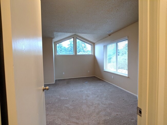 Building Photo - 7222 63rd St Ct W