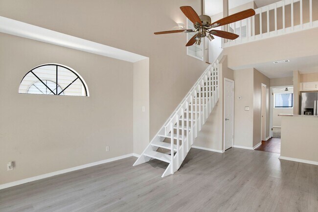 Building Photo - One Bedroom Condo with Loft, One-car Garag...