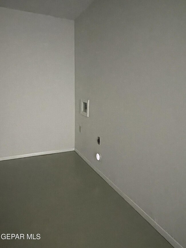 Building Photo - 10716 Georgetown St