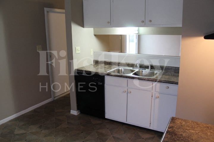 Building Photo - 2923 Grassy Creek Dr