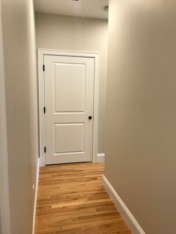 Building Photo - 33 Melbourne Ave