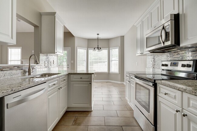 Building Photo - 1621 Old Cahaba Ct