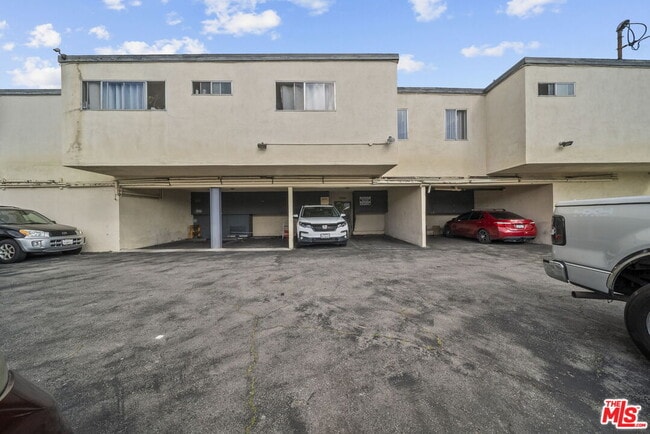 Building Photo - 8371 Northgate Ave