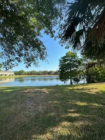 Building Photo - 2147 Cypress Bay Blvd
