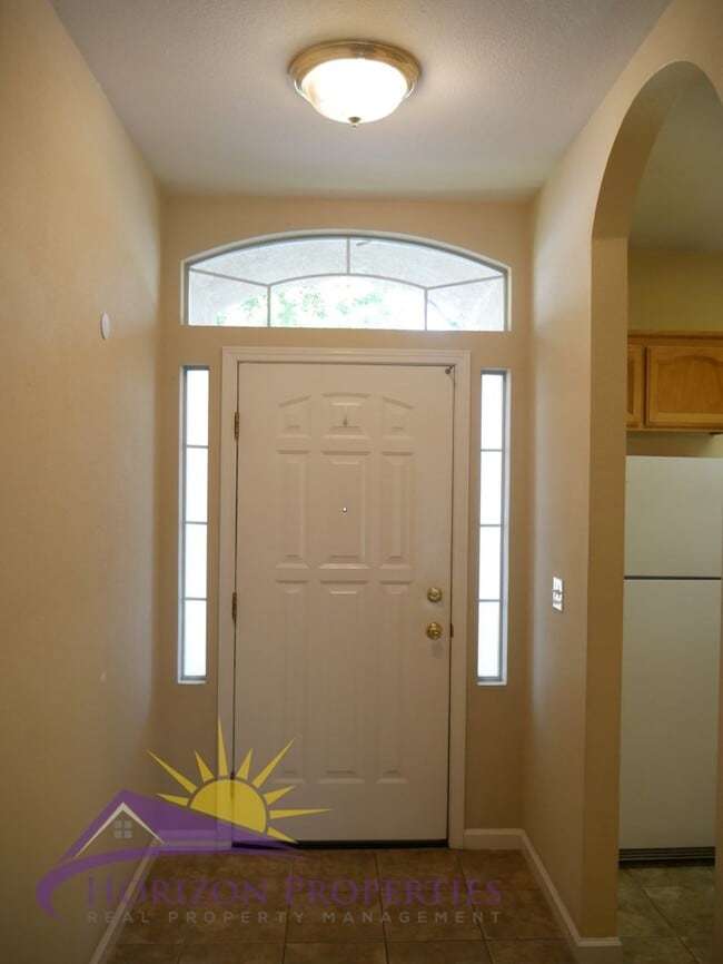 Building Photo - 3 Bed 2 Bath 1,130 sqft Single Family Home...