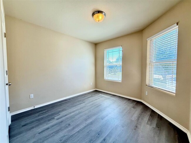 Building Photo - 19009 Mangan Way