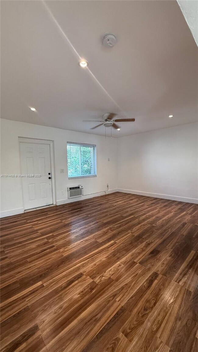 Building Photo - 630 79th St