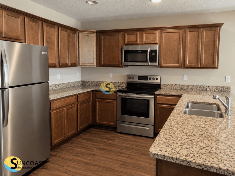 Building Photo - 8790 Kaye Ln