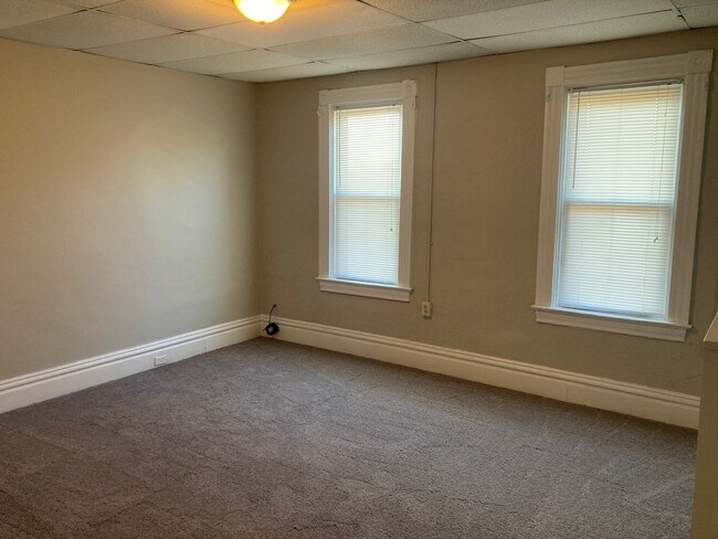 Building Photo - 211 Southern Ave