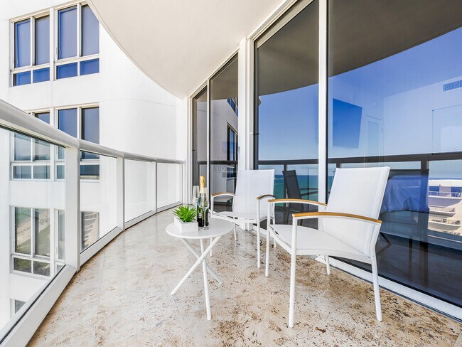 Building Photo - 6365 Collins Ave