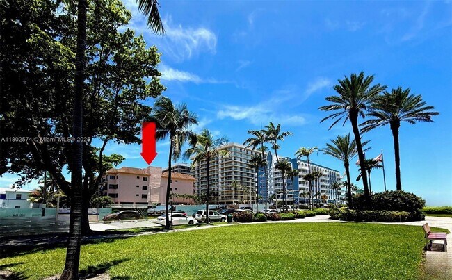 Building Photo - 8816 Collins Ave