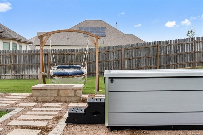 Building Photo - 165 Lunar Lp