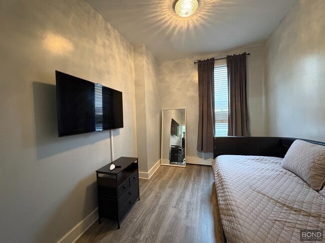 Building Photo - Macdougal Street