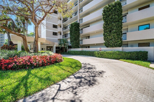 Building Photo - 6662 Boca Del Mar Dr