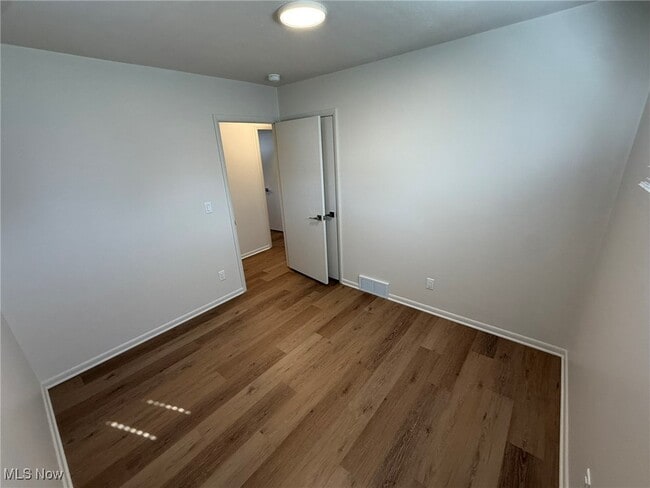 Building Photo - 312 Minnich Ave NE