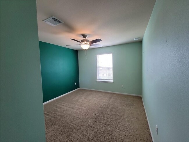 Building Photo - 405 Libani Ln